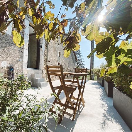 La Parenthese, Joli Studio Avec Terrasse Valeuil Exteriör bild